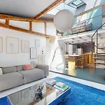 Charming Loft Apartment By Canal Saint Martin
